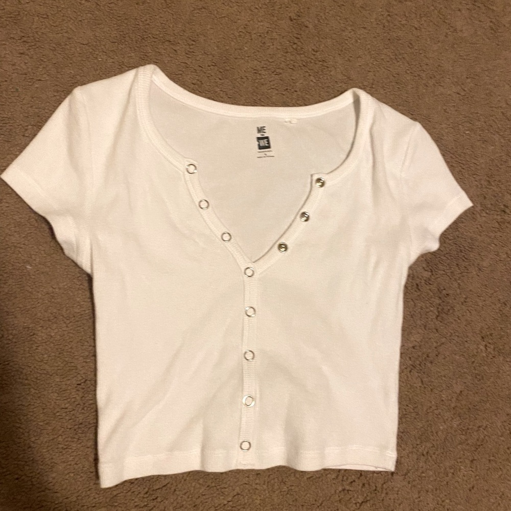 white cropped button down v neck top (GREAT condition)